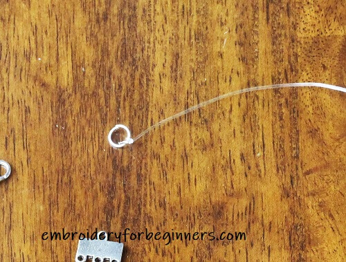 starting the pearl bracelet